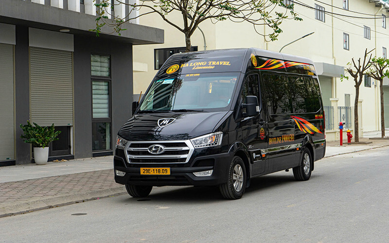 Thuê Xe Limousine 9 Chỗ VIP