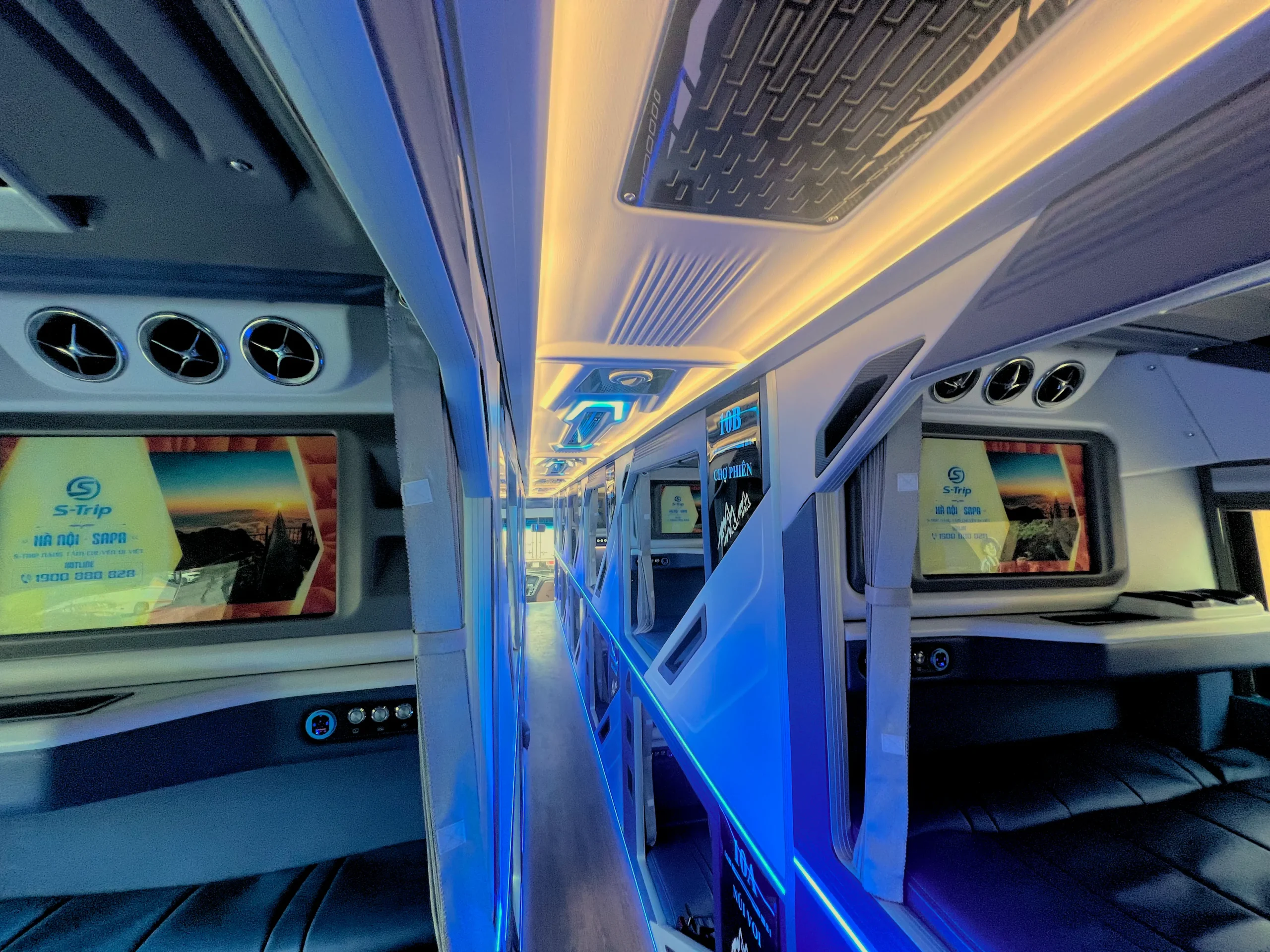 Lào Cai → Hà Nội — đặt vé xe Cabin S Trip (Strip.vn)